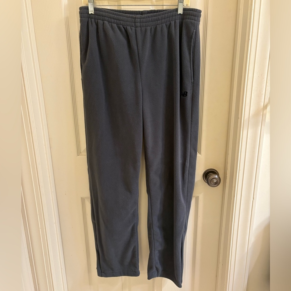 New Balance Men's Dark Gray Joggers